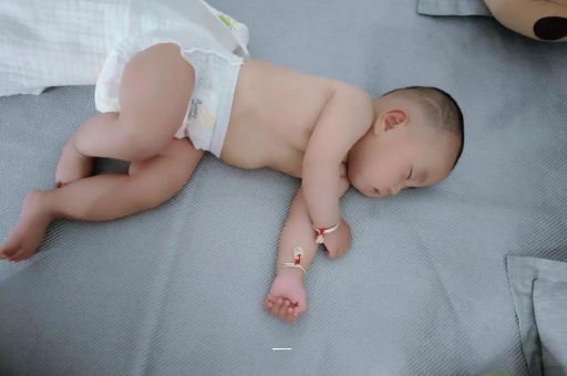 澄迈宝宝上火有眼屎